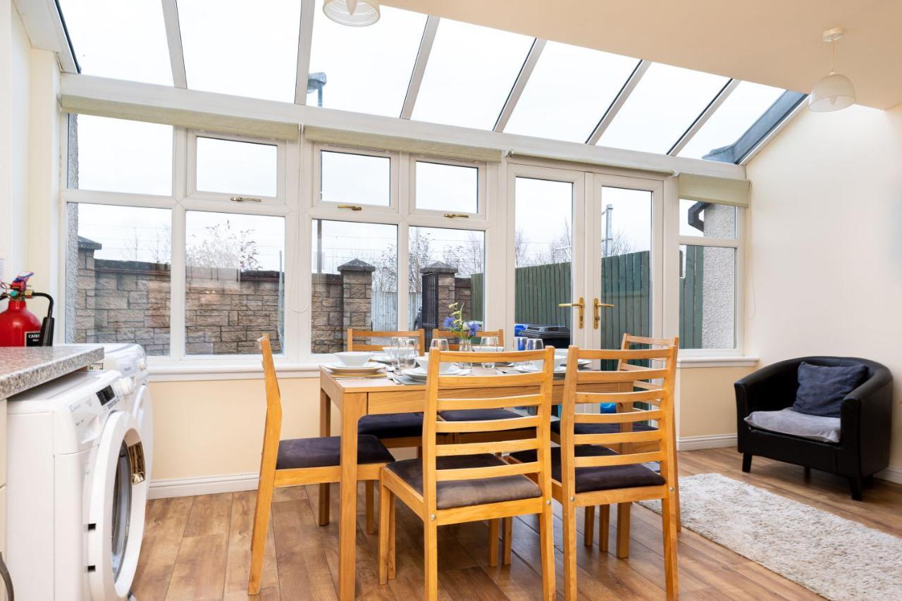 4 Bedroom Townhouse In Stirling Eksteriør billede