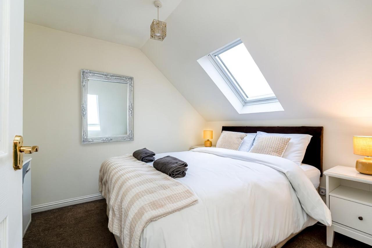 4 Bedroom Townhouse In Stirling Eksteriør billede